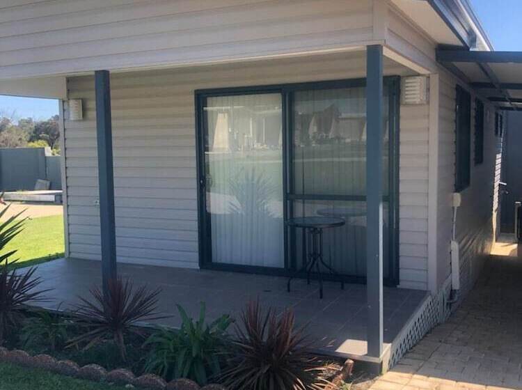 ホテル Twin Waters Caravan Park