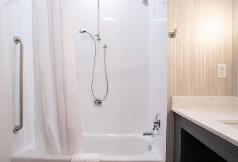 مُتل Best Western Plus Prince George