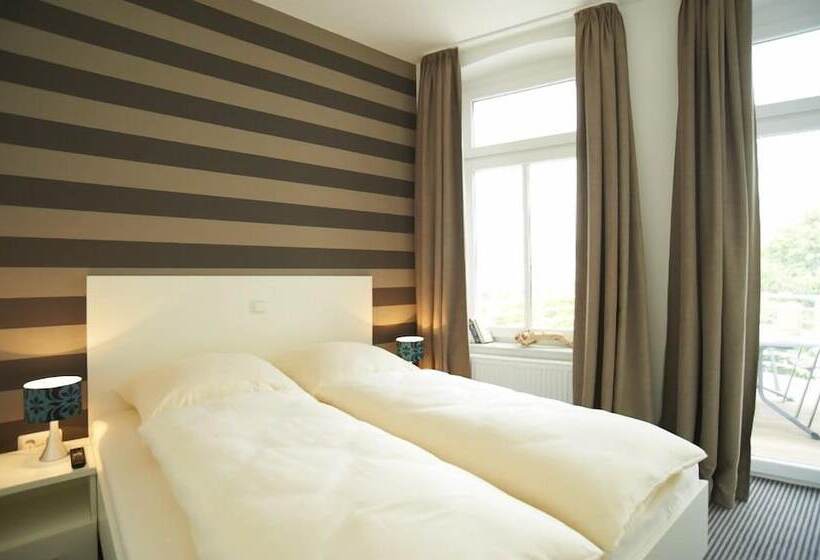 ペンション Haus Eisberg