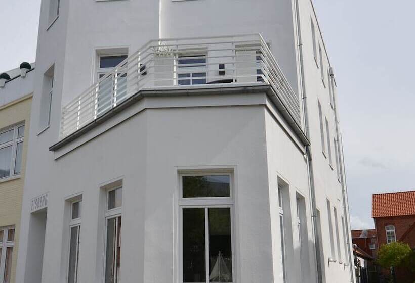 ペンション Haus Eisberg