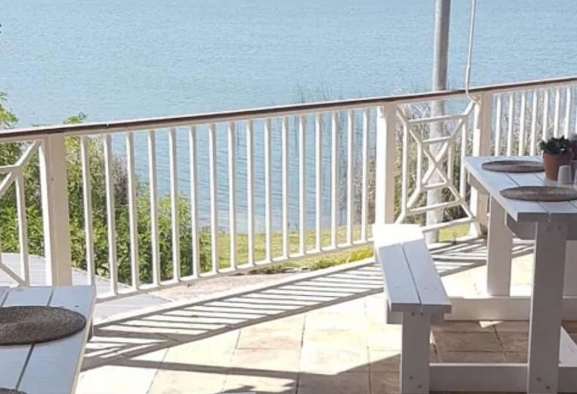 Traders Hotel & Restaurant