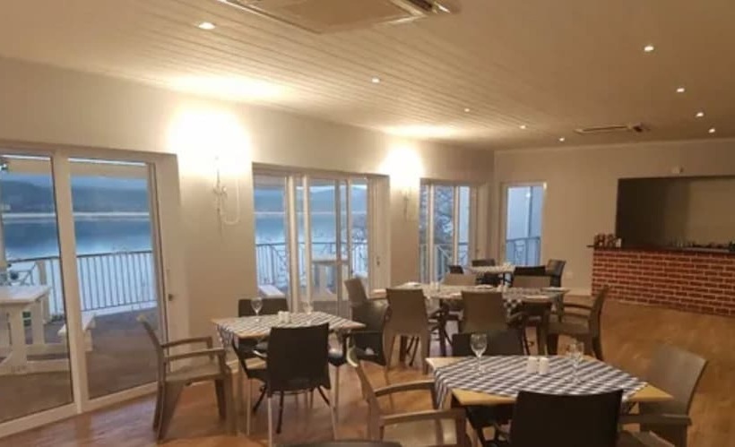 Traders Hotel & Restaurant