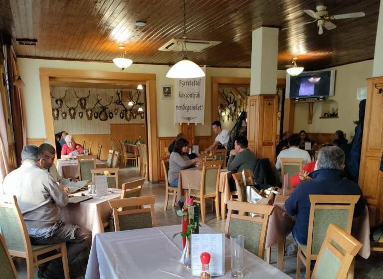 住宿加早餐  Kisfaludy Vendégház  Sümeg