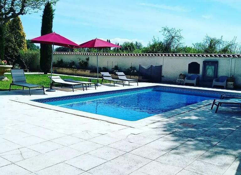 צימר Le Mas Des Flaneraies