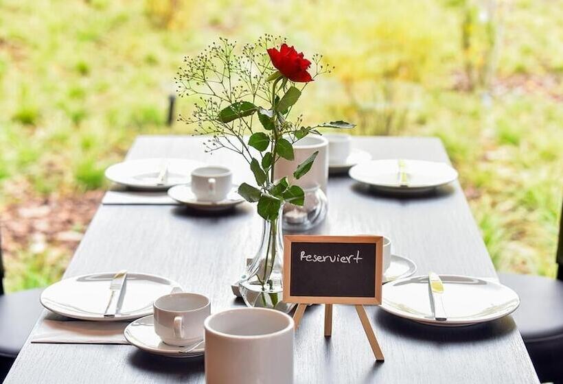 ベッドアンドブレックファースト Prima Inn Hotel & Hof Neuruppin   Digitales & Rezeptionsloses Motel