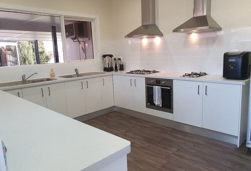 Black Sheep Motel Goulburn