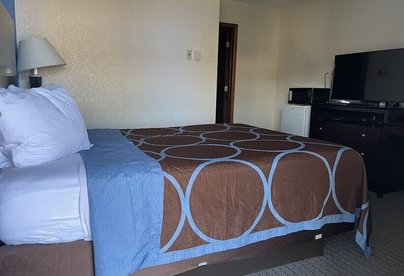 فندق Amerivu Inn & Suites