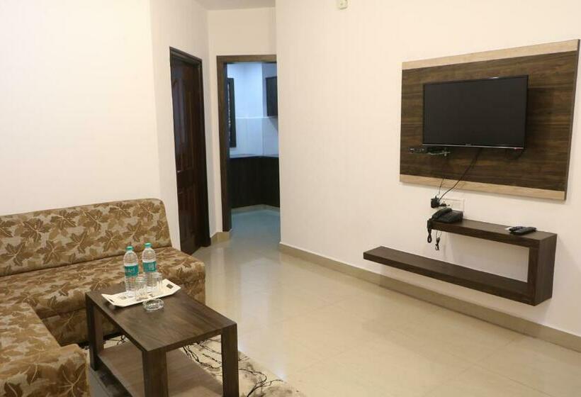 فندق Flora Suites