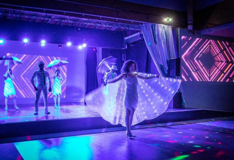 ホテル Hôtel Club Mmv Plagne 2000