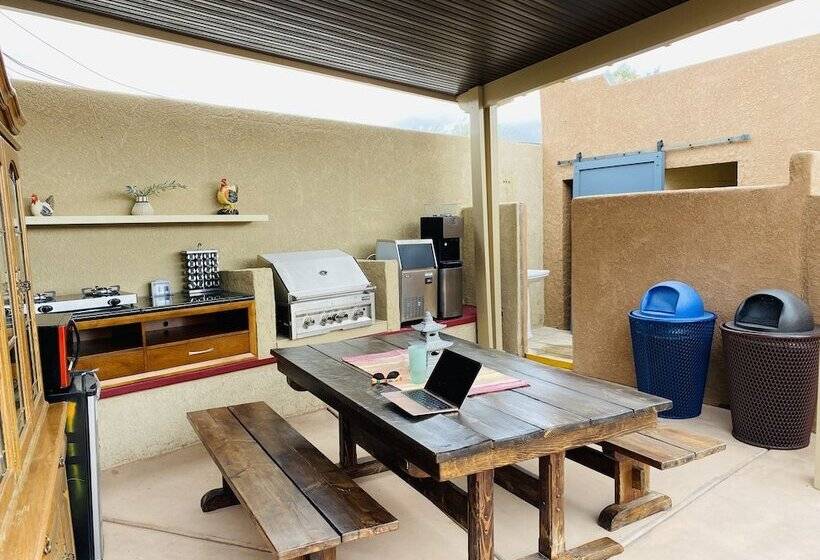 Отель Mi Kasa Hot Springs 420,adults Only, Clothing Optional