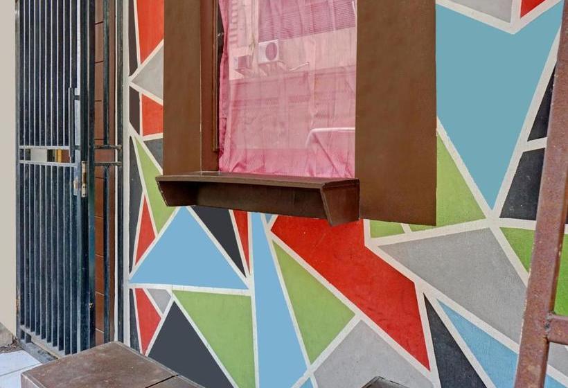 בית מלון כפרי Oyo 4001 Kalideres Residence