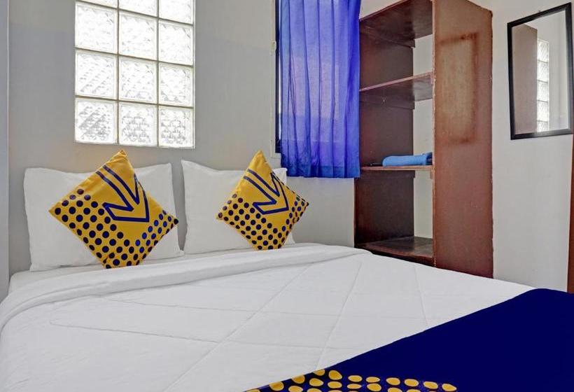 בית מלון כפרי Oyo 4001 Kalideres Residence