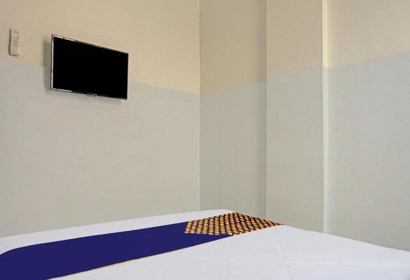 בית מלון כפרי Oyo 4001 Kalideres Residence