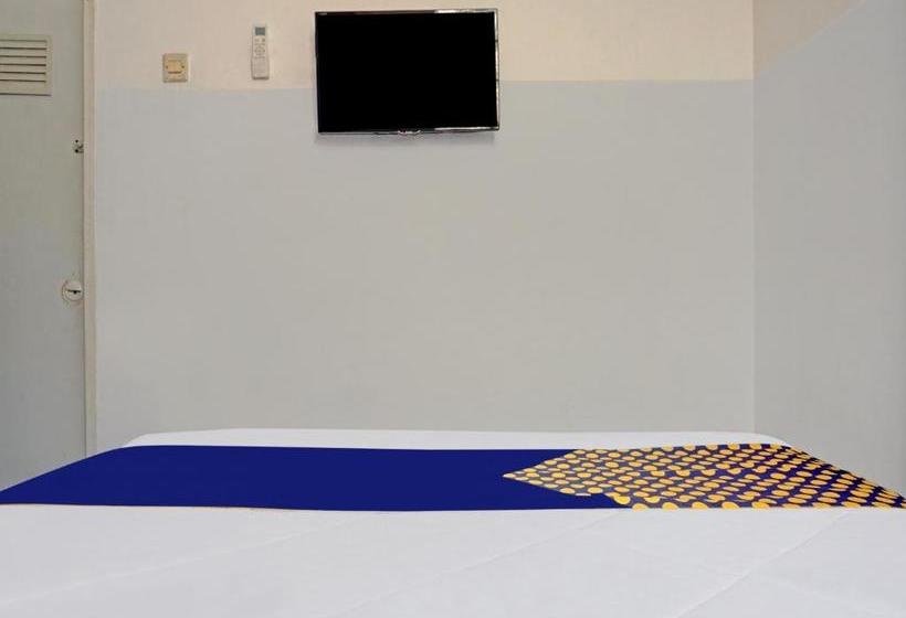 בית מלון כפרי Oyo 4001 Kalideres Residence