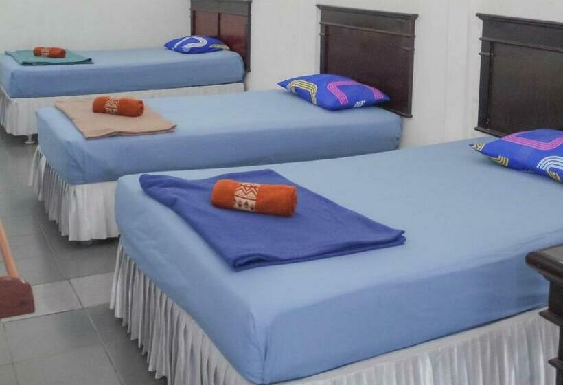 호텔 Rajawali Mitra Reddoorz