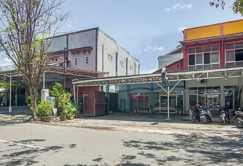 酒店 Syariah Andalas Palu Redpartner