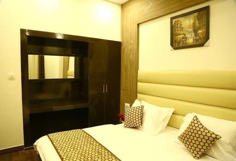 ホテル Tavisha Kanatal Hills Chamba