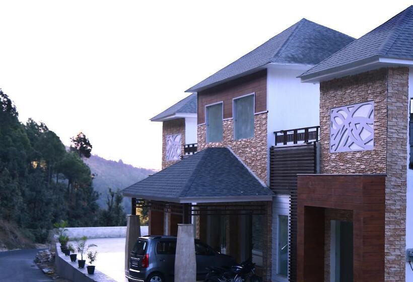 ホテル Tavisha Kanatal Hills Chamba