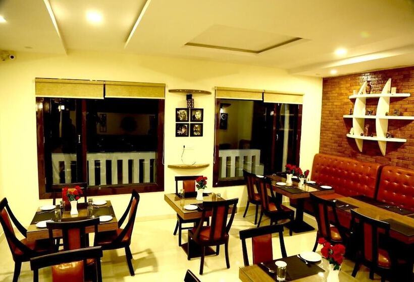 ホテル Tavisha Kanatal Hills Chamba