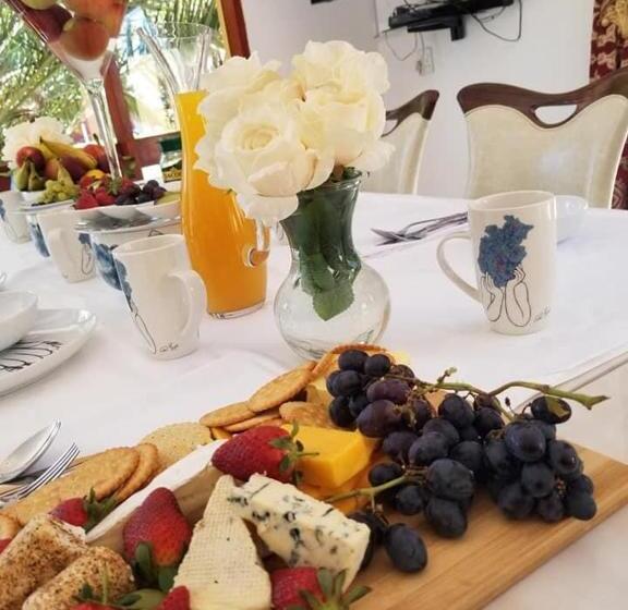 پانسیون Beverley Hills Guesthouse