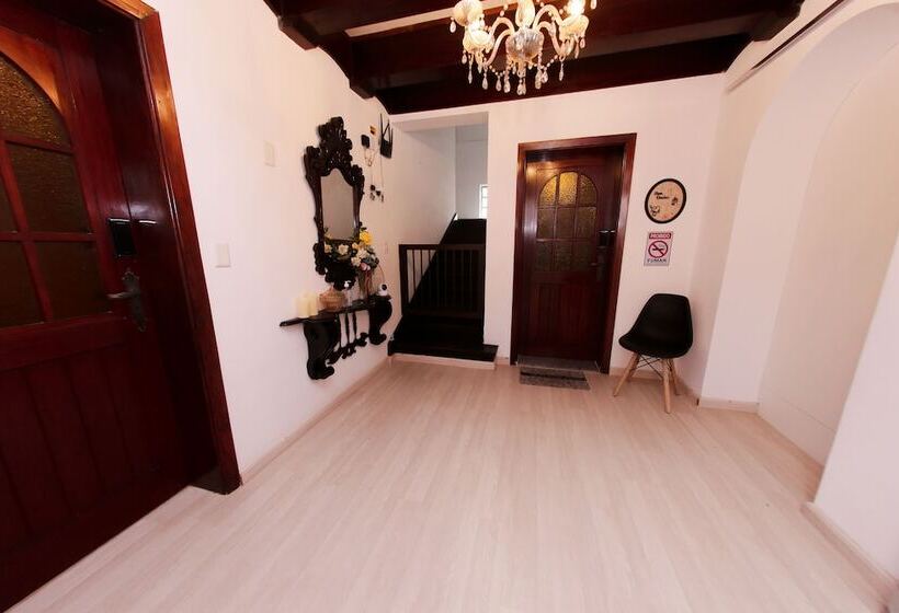 بنسيون Hot Spa E Piscina Climatizada   Castelinho Sol E Mar