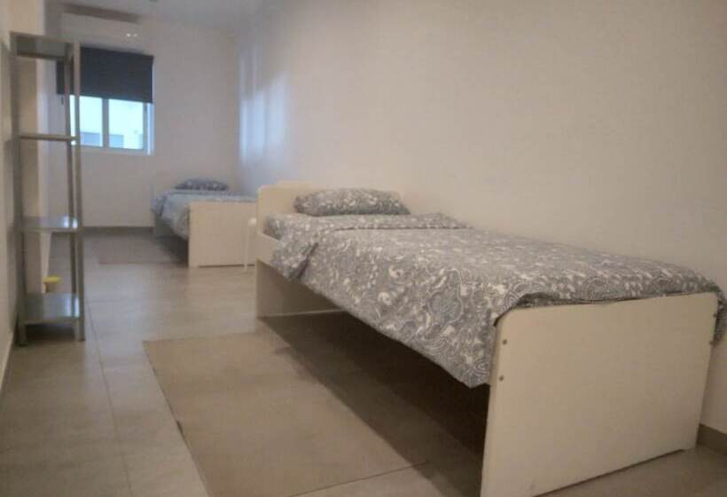 펜션 Room In Guest Room   Luxury Room For 6   Guesthouse