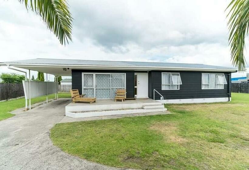 Пансион Mount Maunganui House