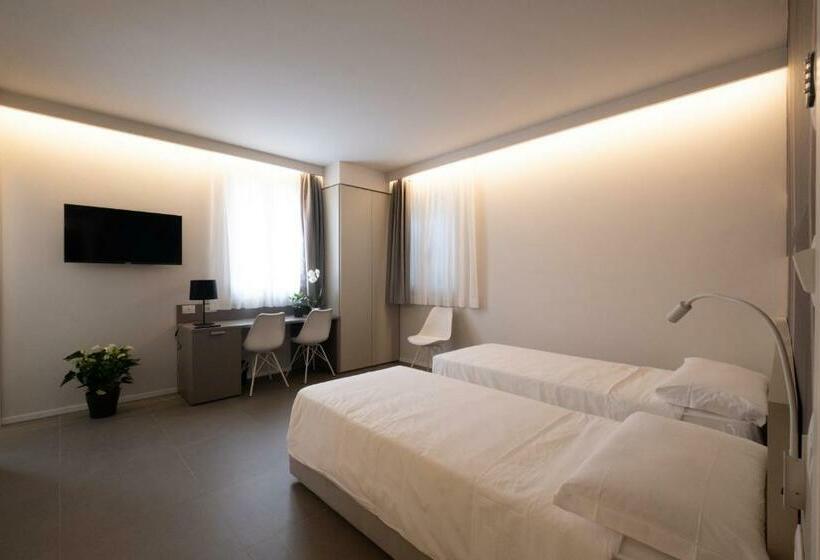 بنسيون Zeta T Rooms