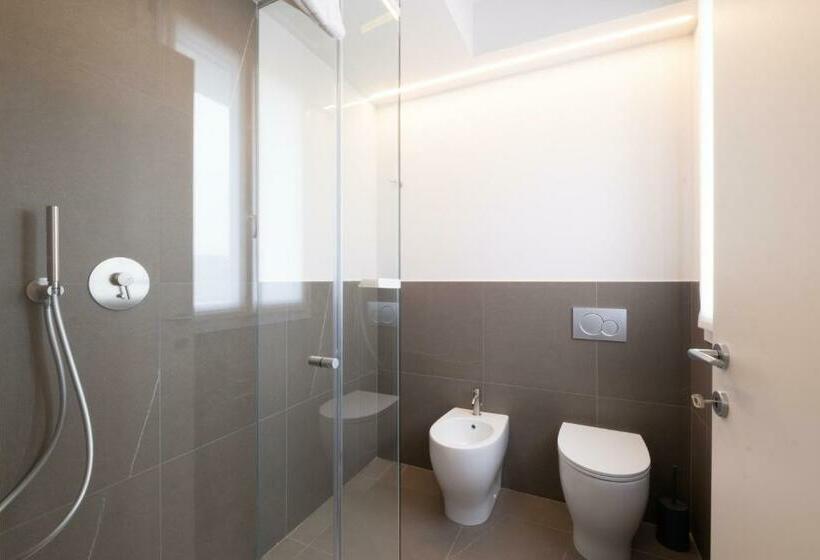 بنسيون Zeta T Rooms