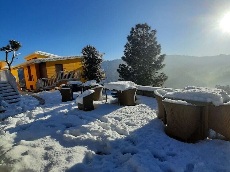 אתר נופש Justa Mukteshwar Retreat & Spa