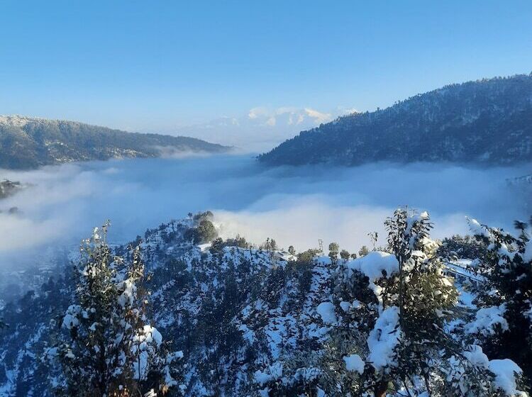 אתר נופש Justa Mukteshwar Retreat & Spa