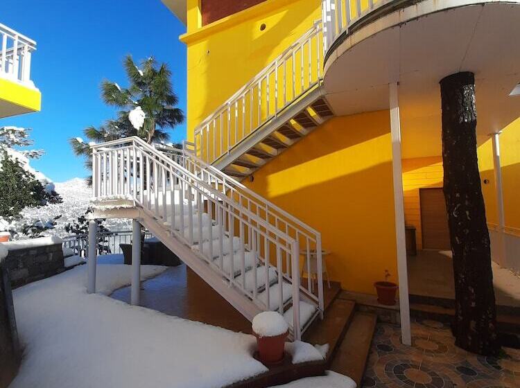 אתר נופש Justa Mukteshwar Retreat & Spa