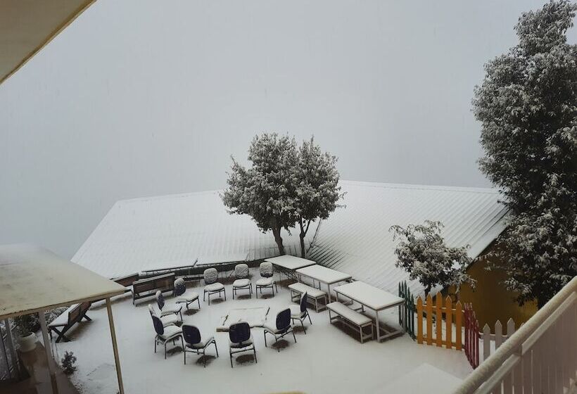 אתר נופש Justa Mukteshwar Retreat & Spa