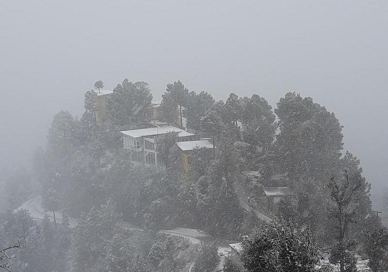 אתר נופש Justa Mukteshwar Retreat & Spa