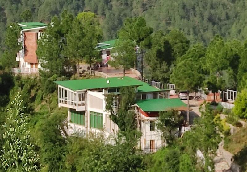 אתר נופש Justa Mukteshwar Retreat & Spa