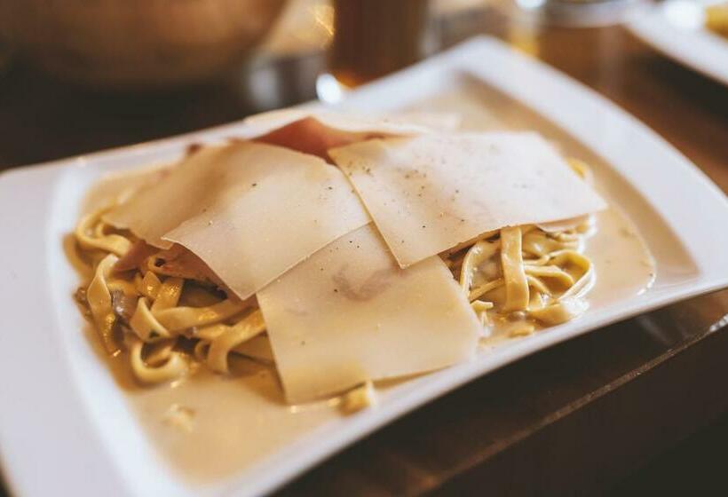 Zum Kleinen Italiener   Ristorante Pizzeria Pension