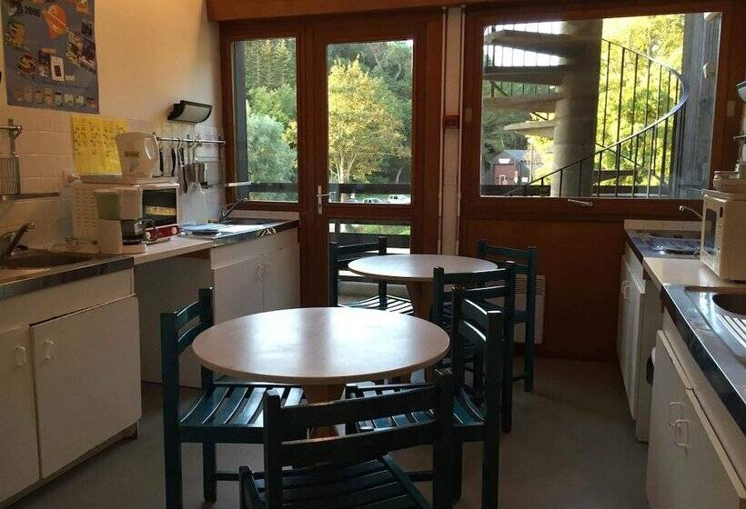 فندق صغير Auberge De Jeunesse Hi Cancale