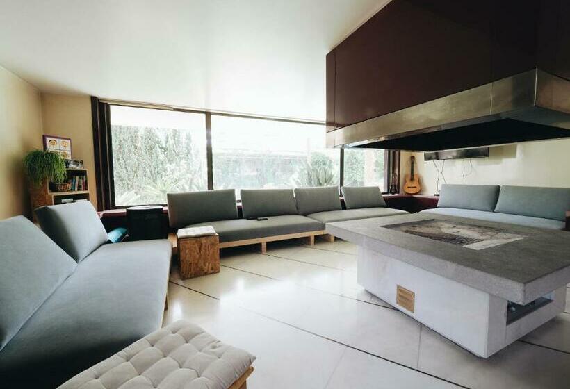 هاستل Impact House Belem