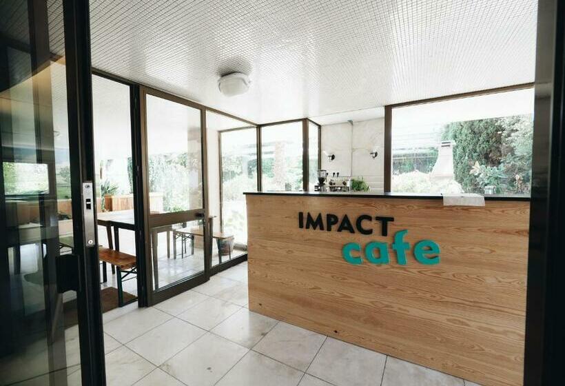 هاستل Impact House Belem