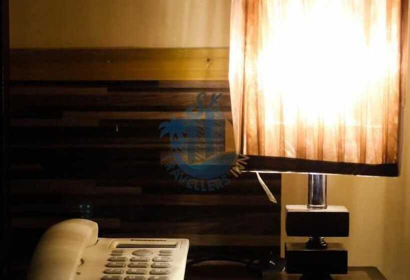 فندق صغير Sk Travellers  Inn