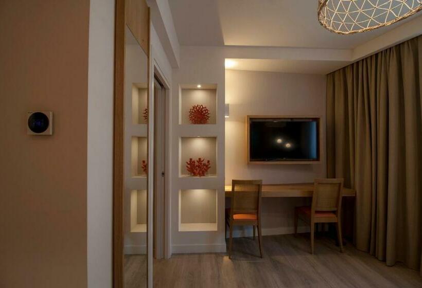 تختخواب و صبحانه Aqua Boutique