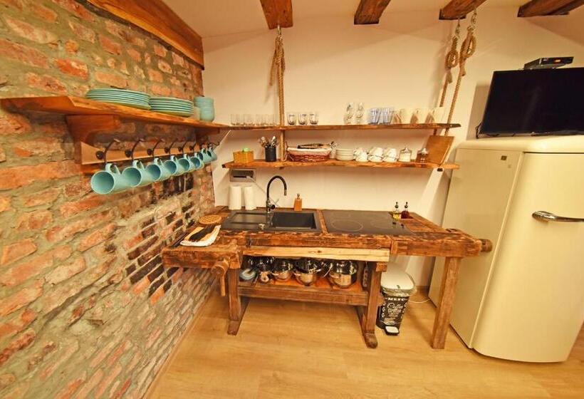 تختخواب و صبحانه Hiša Stare Mame