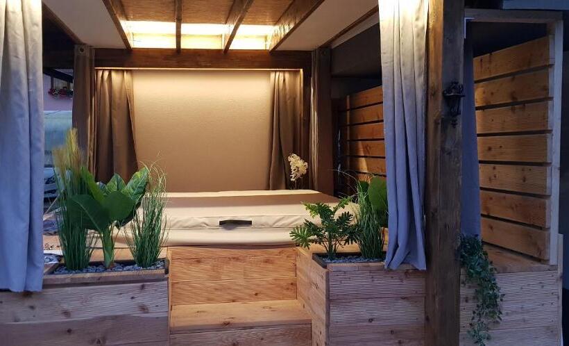 تختخواب و صبحانه Hiša Stare Mame