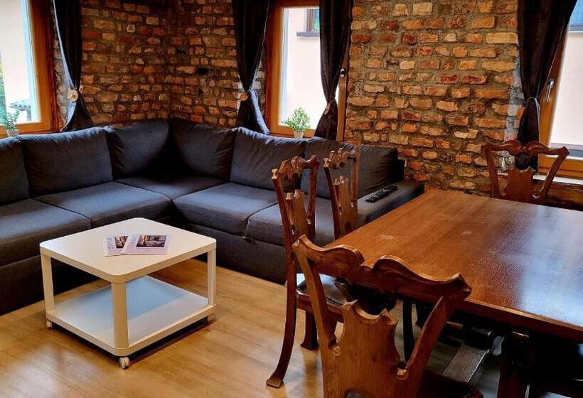 تختخواب و صبحانه Hiša Stare Mame