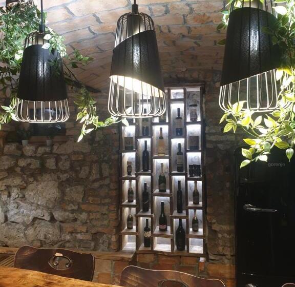 تختخواب و صبحانه Hiša Stare Mame