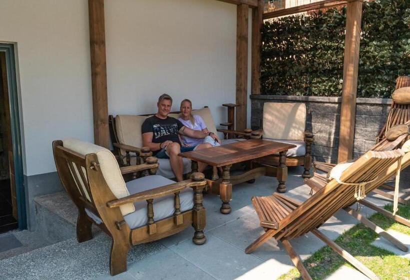 تختخواب و صبحانه Hiša Stare Mame