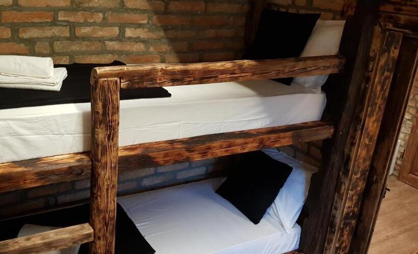 تختخواب و صبحانه Hiša Stare Mame