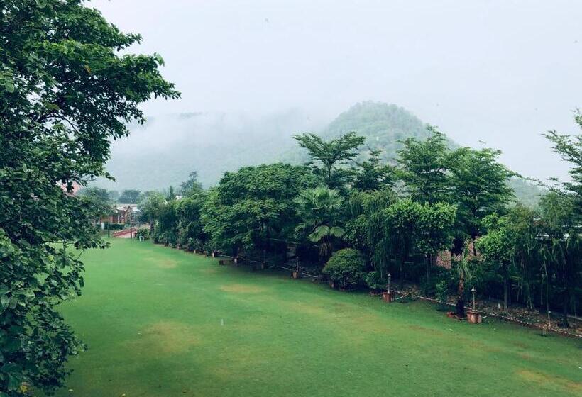 Desi Thath Resort