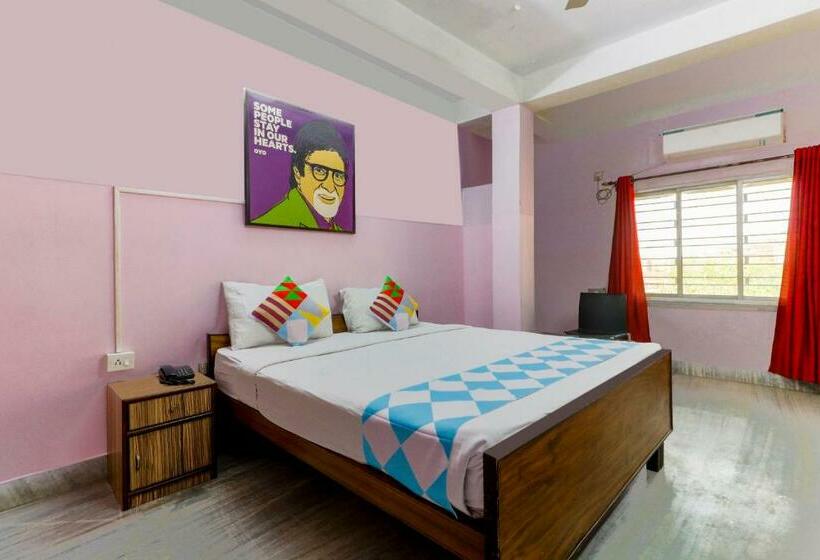 هتل O Red Rose Near Noapara Metro Station