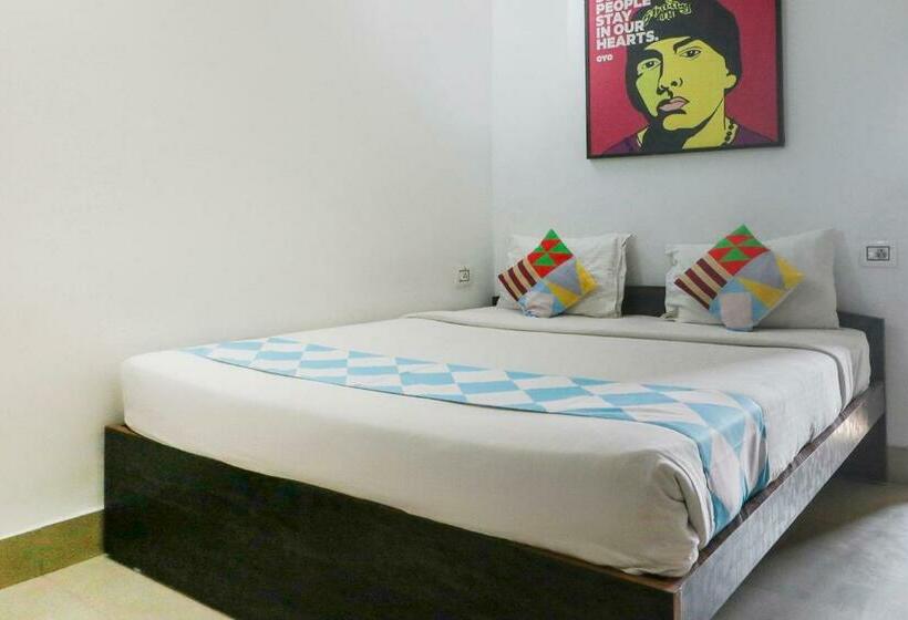 هتل O Red Rose Near Noapara Metro Station